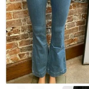 Laurie Felt Los Angeles NWT Silky flare jeans Size large
